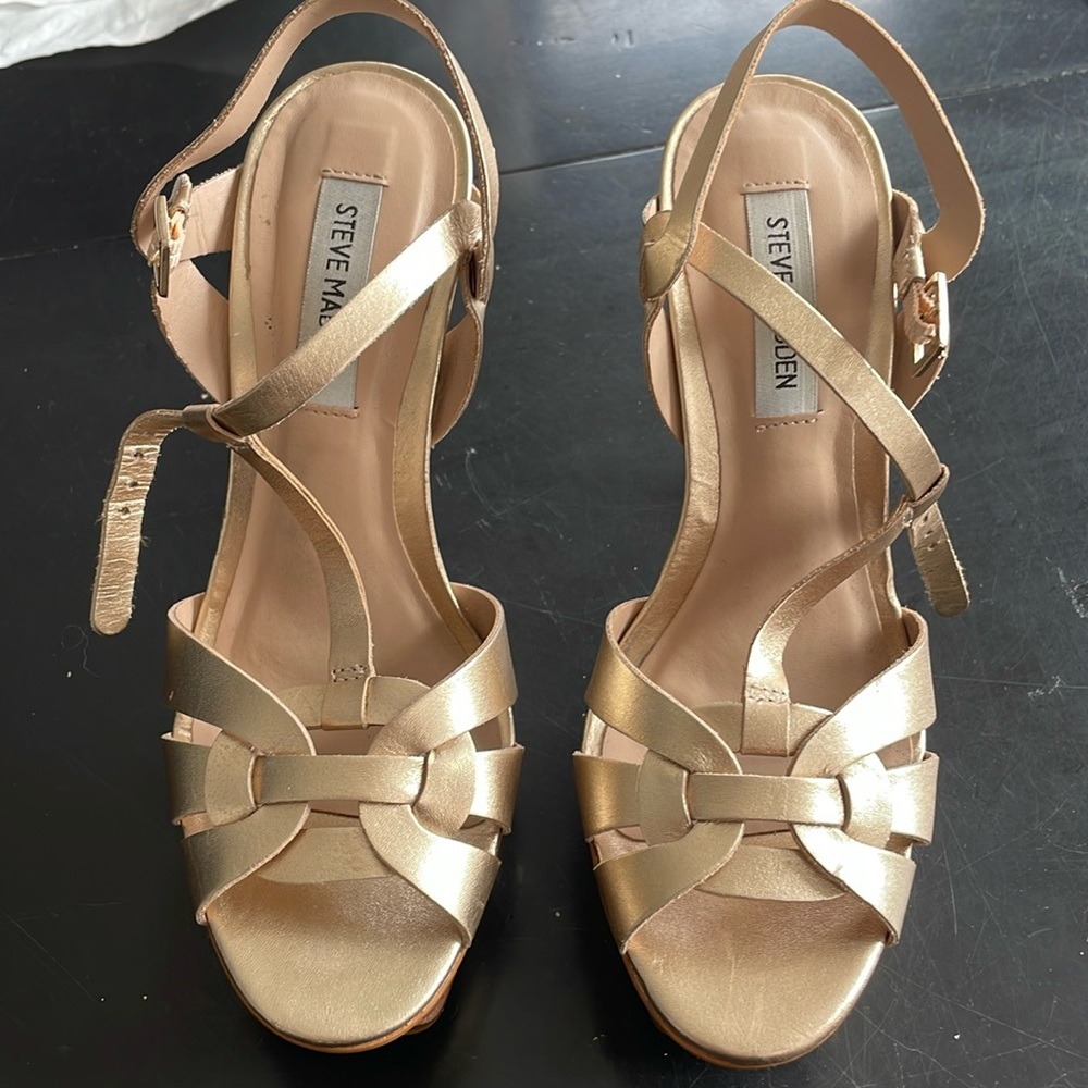 Steve Madden gold heels 7.5